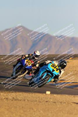 media/Dec-16-2023-CVMA (Sat) [[bb38a358a2]]/Race 13 Amateur Supersport Middleweight/